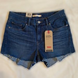 NEW Levi Shorts